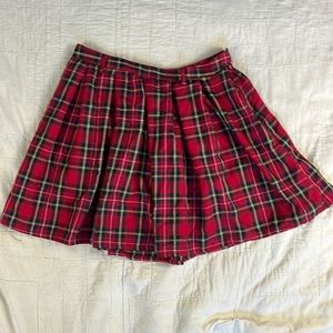 Red plaid pleated skirt